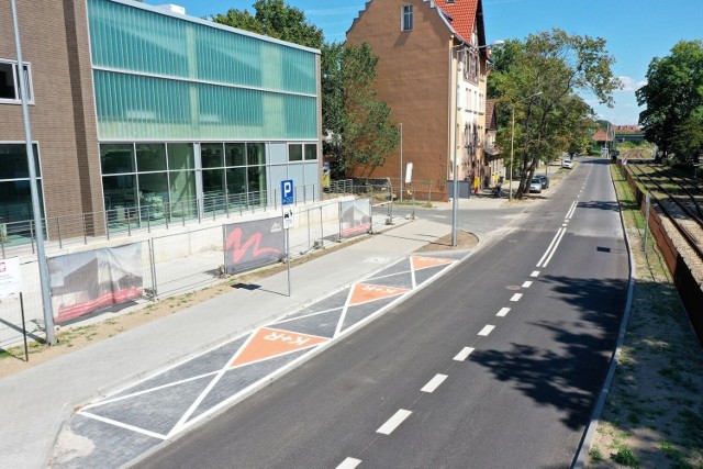 Parking Kiss & Ride powstał  przy wjeździe na teren Centrum Edukacji Zawodowej i Biznesu.