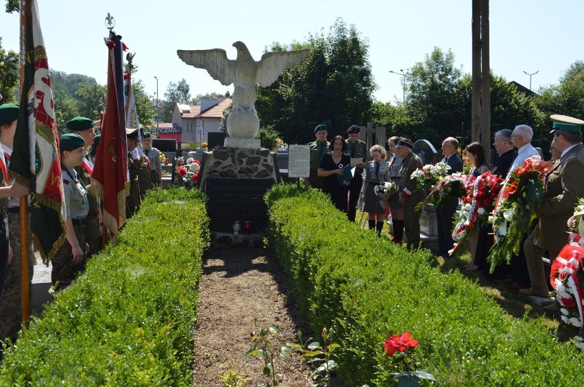 80. rocznica zbrodni na Gruszce. Mieszkańcy powiatu sanockiego uczcili pamięć 112 zamordowanych więźniów