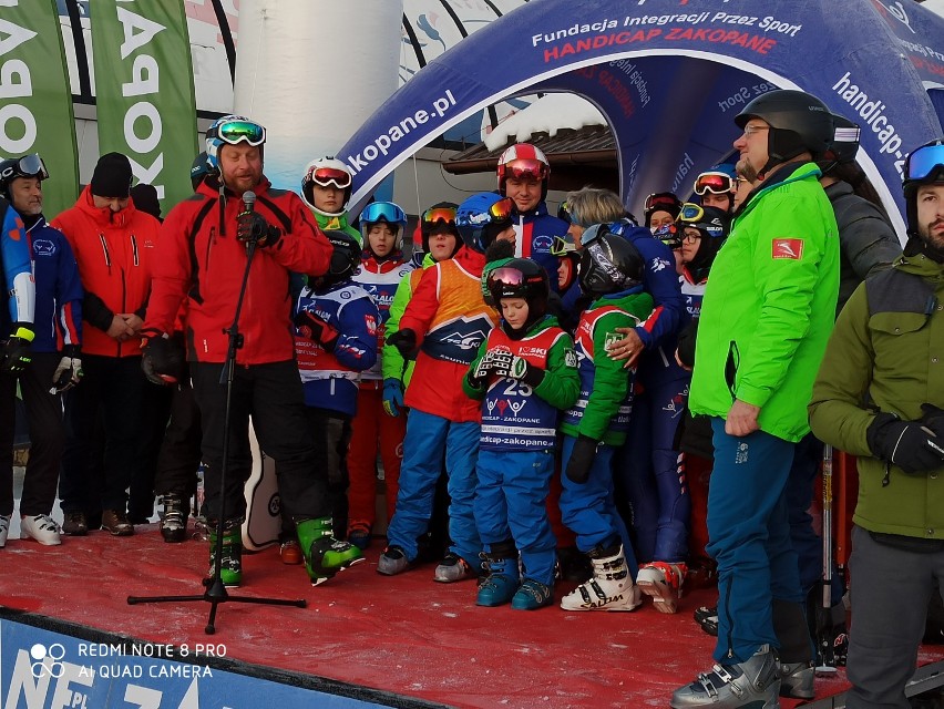 Uczniowie z Rzeszowa szusowali na nartach z prezydentem RP Andrzejem Dudą w Zakopanem [FOTO]