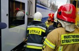 Ewakuacja pasażerów z pociągu w Raciborzu. 28 podróżnych pociągu relacji Racibórz-Białystok musiało go opuścić. Doszło do pożaru trakcji