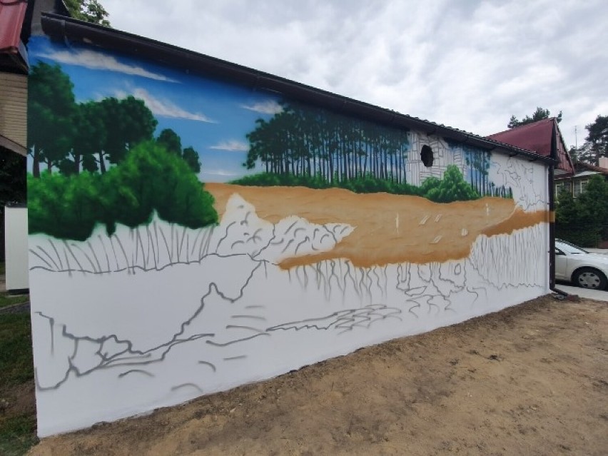 W centrum Łasku Kolumny powstaje mural