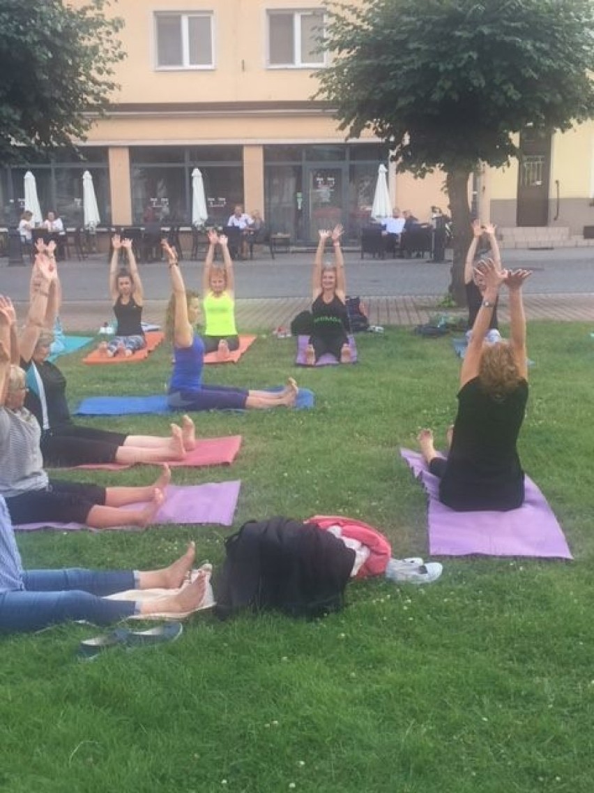 Spotkania na trawie w Żorach - koncert Koliny, joga pod chmurką i zumba [ZDJĘCIA]