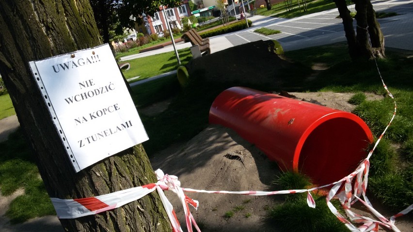 Teletubisie w Rybniku wciąż nieczynne. Kiedy naprawią tunele dla dzieci w parku obok bazyliki?