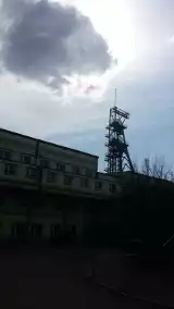 Zburzona kolejna wieża szybowa na kopalni Kazimierz-Juliusz. Tym razem Kazimierz II