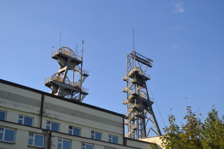 Zburzona kolejna wieża szybowa na kopalni Kazimierz-Juliusz. Tym razem Kazimierz II