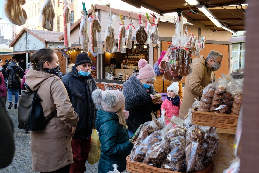 Trzeci dzień jarmarku bożonarodzeniowego w Żarach