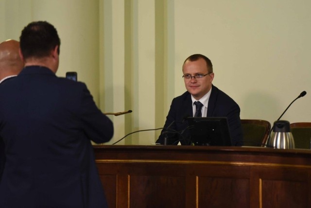Maciej Prostko był w 2018 roku kandydatem na przewodniczącego Rady Miasta Nowego Sącza, ale przegrał głosowanie z Iwoną Mularczyk