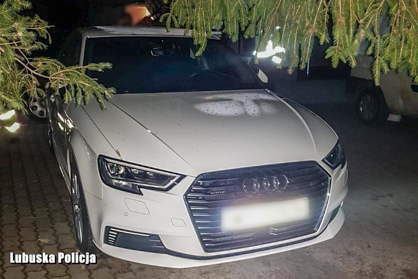 Policjanci odzyskali audi A3 o wartości blisko 100 tys. zł....