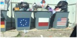 Rosja "uczciła" polską flagę. Biało-czerwona pojawiła się na... kubłach na śmieci