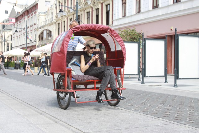 Na wiosnę rikszarze z Piotrkowskiej zmienią stroje