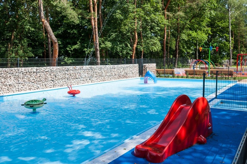 Kompleks z basenami w Parku Kultury w Powsinie zaczął...