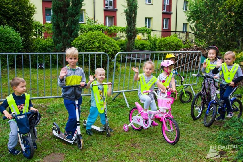 Rowerowy maj w Będzinie. Rowerem i hulajnogą do szkoły, dzieci to uwielbiają