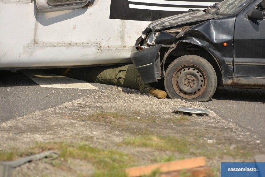 Wypadek autokaru na autostradzie A1. Ćwiczenia służb ratowniczych województwa kujawsko-pomorskiego [zdjęcia - część II]