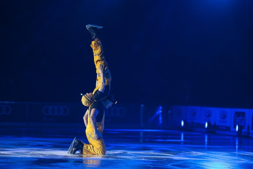 Kings on Ice. Popis łyżwiarskich umiejętności na Stadionie...