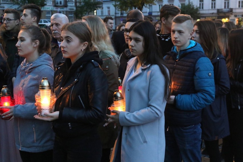 Kielczanie uczcili 84 rocznicę śmierci Marszałka Józefa Piłsudskiego [WIDEO, ZDJĘCIA]