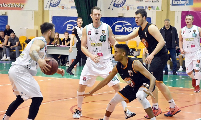 W meczu drugiego etapu III ligi Basket Powiat Pilski pokonał Biofarm Sieraków. Zobaczcie zdjęcia z tego spotkania
