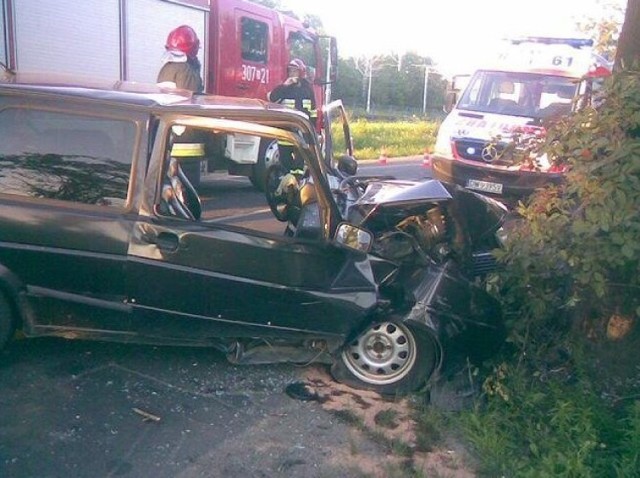 Był pijany, trzasnął drzwiami i pojechał. Oto efekt.