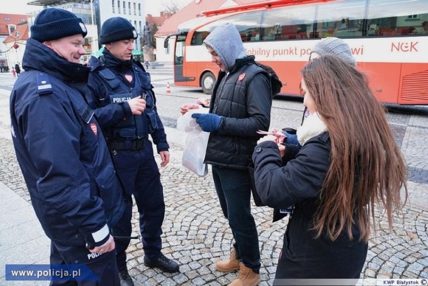 Policja radzi. Jak dbać o bezpieczeństwo podczas 28. finału WOŚP? 