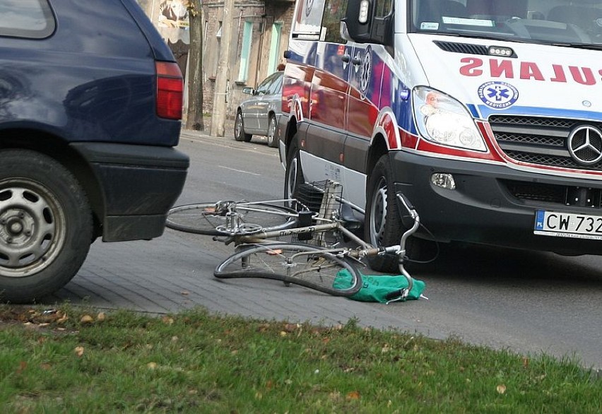Elka zderzyła się z rowerzystą Wypadek na skrzyżowaniu Św. Antoniego i Młynarskiej