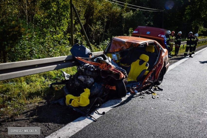 Groźny wypadek na trasie Wrocław-Kłodzko. Kobieta jechała z dziećmi. Doszło do czołówki z ciężarówką