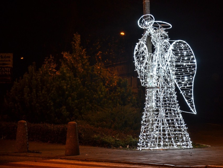 Szamotuły. Mniej świątecznych iluminacji w mieście? [ZDJĘCIA]