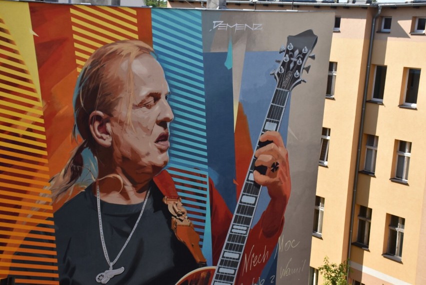 Odsłonięcie muralu legendy polskiego heavy metalu. Dla Andrzeja Nowaka Opole zawsze było bliskie sercu [ZDJĘCIA]