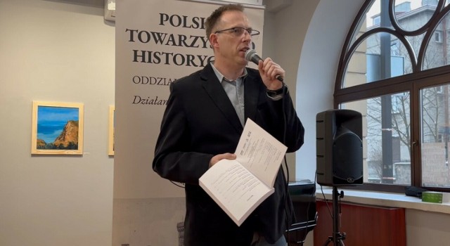 Polskie Towarzystwo Historyczne oddział w Radomsku oraz Muzeum Regionalne zapraszają na odczyt dr. Tomasza Nowaka pt. „Niemieckie zbrodnie wojenne we wrześniu 1939 r. w powiecie radomszczańskim"