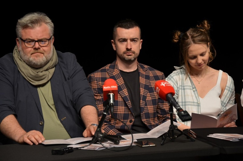 „Jutro wrócimy do domu" - wyjątkowy spektakl na scenie Teatru Miejskiego w Głogowie. Bilety w sprzedaży