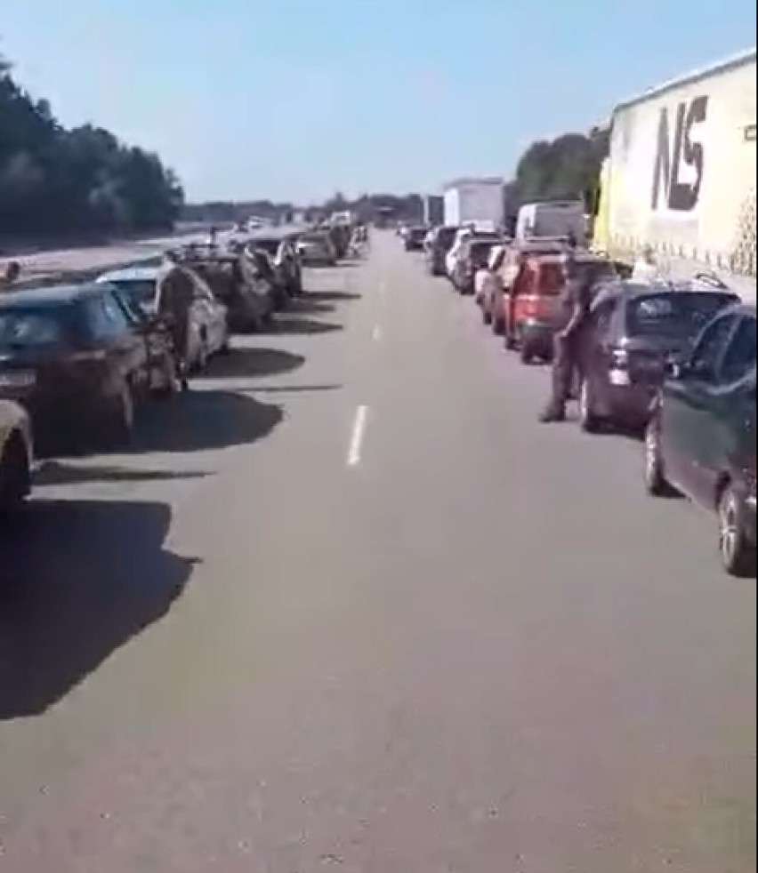 Szybki dojazd strażaków OSP Dębieńsko na autostradę...