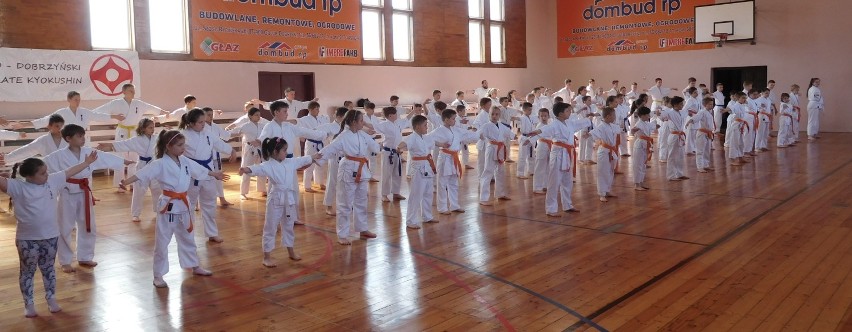 W starej hali OSiR Golub-Dobrzyń miały miejsce wojewódzkie konsultacje kumite junior karate kyokushin