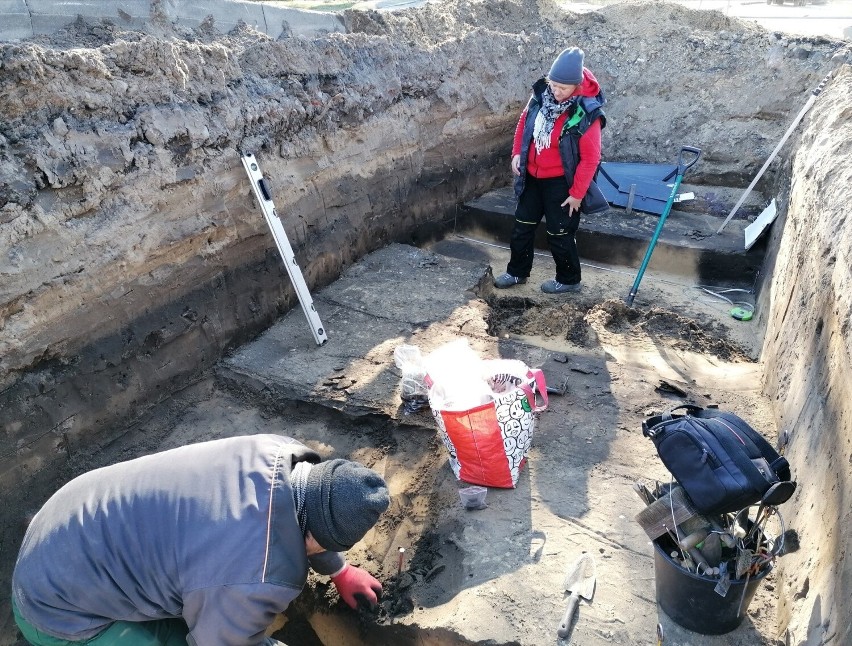 Archeolodzy od kilku miesięcy badają fragment drogi, gdzie...