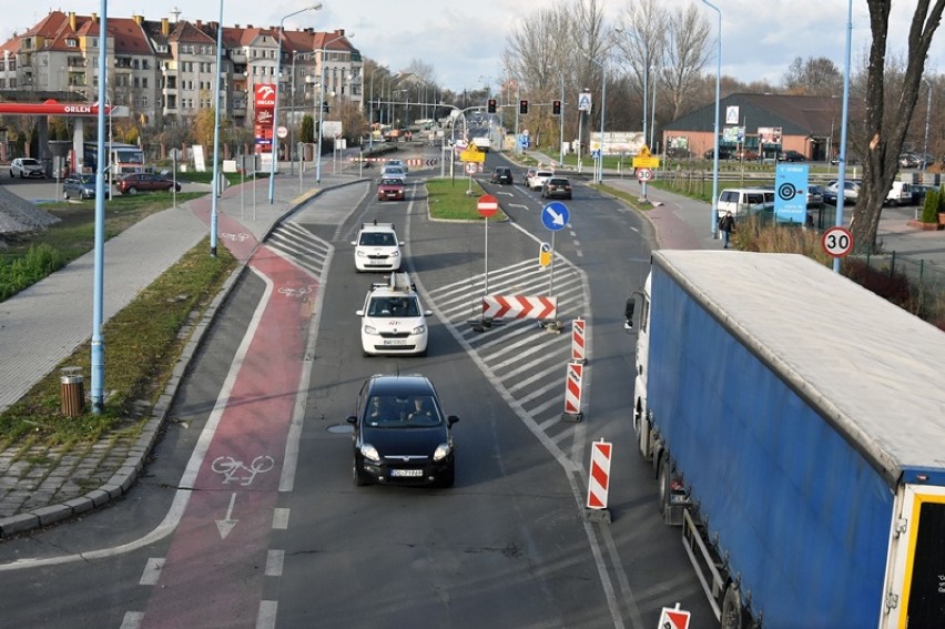 Remont ulicy Leszczyńskiej w Legnicy, zmiana organizacji ruchu [ZDJĘCIA]