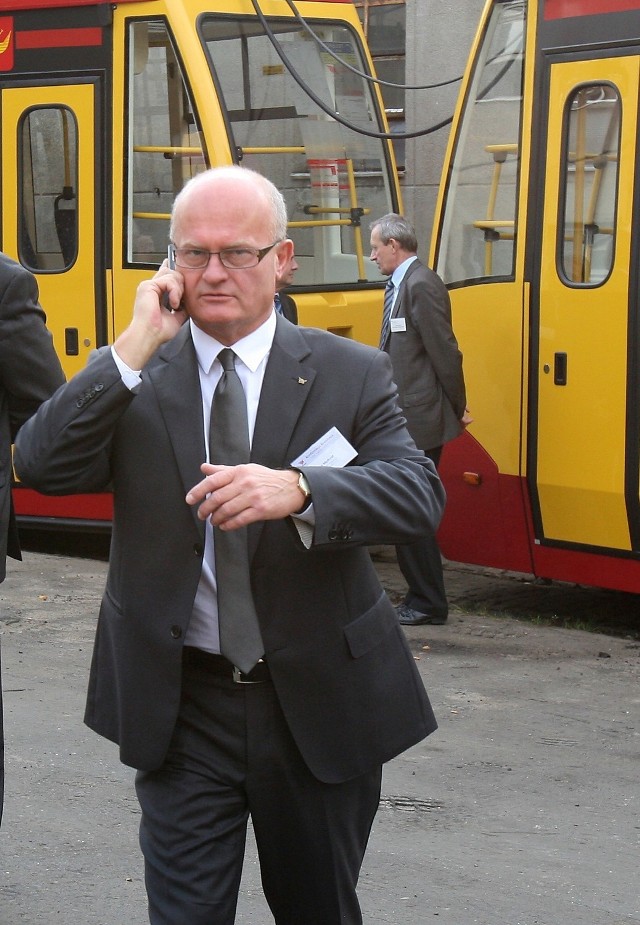 Radny Jan Mędrzak jest też dyrektorem w MPK