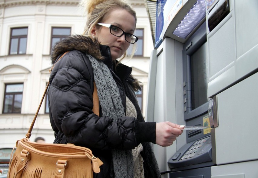 Awaria w popularnym banku w Polsce! Z kont klientów zniknęły...