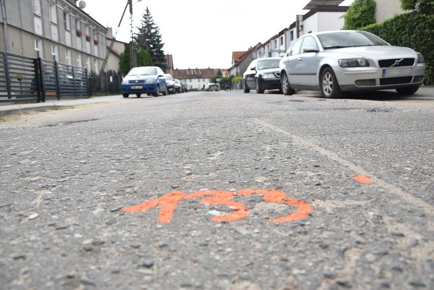 Malbork. Ulice Sportowa i Wiosenna oddane już w ręce drogowców. Remont rozpocznie się lada dzień. A co z Parkową przy działkach?