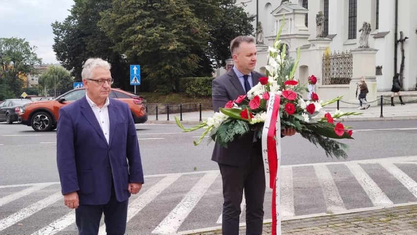 Władze Piotrkowa uczciły 82. rocznicę agresji ZSRR na Polskę...