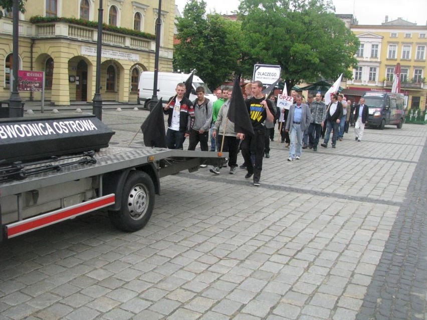 Ostrów: Mieszkańcy protestowali w sprawie obwodnicy [ZDJĘCIA]