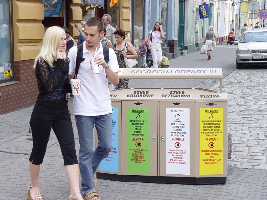 Ulica Leszczyńskich. Widok z miejsca, gdzie dziś stoi pomnik...