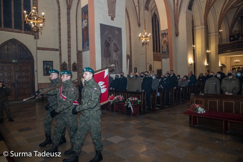 Tak obchodzono Narodowy Dzień Pamięci Żołnierzy Wyklętych w Stargardzie. Msza, kwiaty i znicze