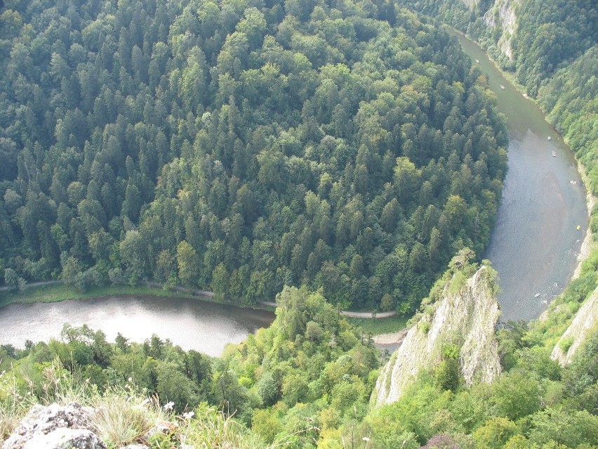 Przełom Dunajca to malowniczy odcinek rzeki, liczący ok. 15...