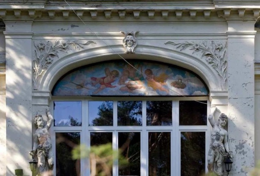 Franciszek Ejsmond - Malowidło na fasadzie willi Nat-emii