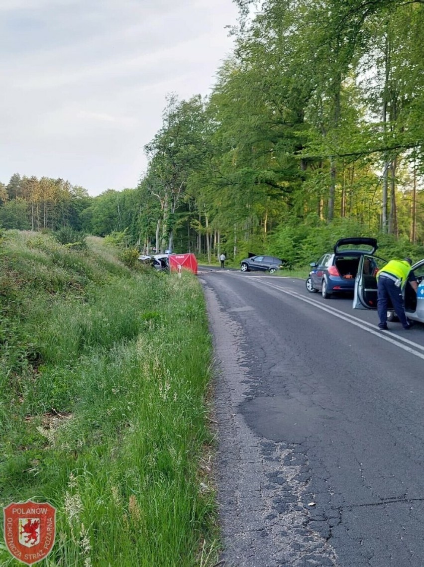 Tragiczny w skutkach wypadek samochodwy za miejscowością Krąg