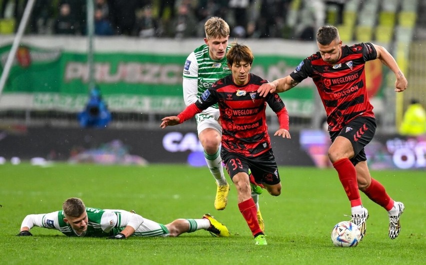 Górnik Zabrze - Lechia Gdańsk 4.02.2023 r. Biało-zieloni chcą dziś zdobyć Zabrze! Marcin Kaczmarek: Obrona to fundament, gole istotą futbolu