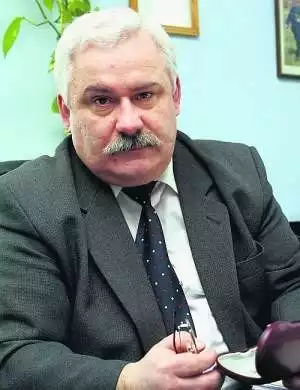 Jerzy Jakubowski jest pierwszym wielkopolskim ekspolicjantem, który napisał książkę ujawniającą nieznane okoliczności  dochodzeń, które prowadził  podczas służby w milicji i policji Fot. P. Jasiczek