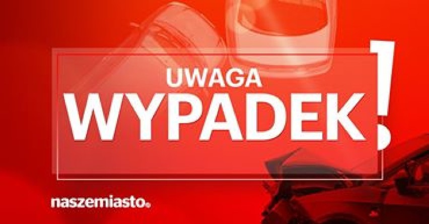 Wypadek w powiecie lipnowskim. Dwie osoby jadące motocyklem w szpitalu