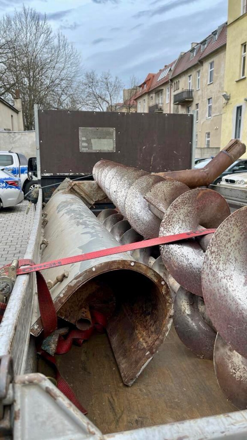 Mężczyzn udało się zatrzymać dzięki pracy policjantów z...