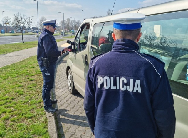 W czasie akcji w Lesznie wpadli kierowcy busów, ciężarówek i aut osobowych