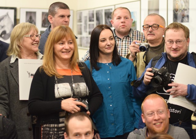 Wystawę "Podkarpackie teraz" zorganizowała Jarosławska Agencja Fotograficzna. Do 18 lutego w Galerii MOK Rynek 6 można oglądać zdjęcia grup fotograficznych z Krosna, Jarosławia, Sanoka, Mielca, Rzeszowa i Stalowej Woli. Patronat nad wystawą objęło Stowarzyszenie Twórców Fotoklub Rzeczypospolitej Polskiej.

Śledź na bieżąco, co dzieje się w mieście, polub nas na Facebooku