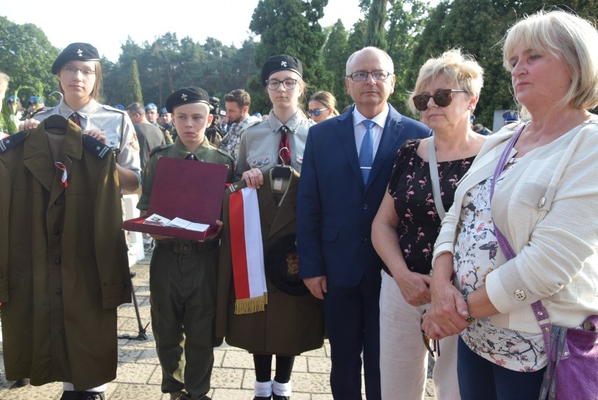 Konecki Wrzesień. Oficjalne uroczystości przed Pomnikiem Partyzantów. Uczestniczyły w nich tłumy (WIDEO, ZDJĘCIA)