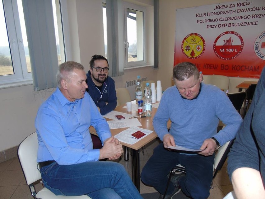 Akcja krwiodawstwa w OSP Brudzewice w gminie Poświętne. Oddano w sumie 18 litrów krwi [ZDJĘCIA] 